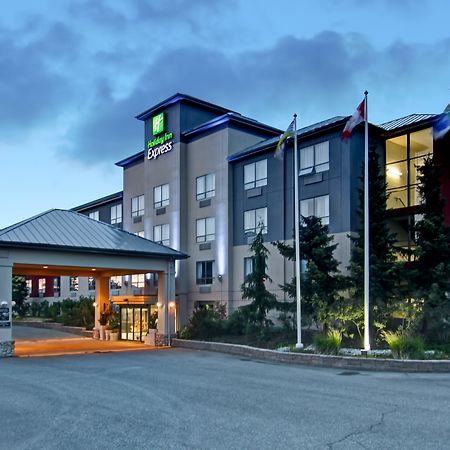 Holiday Inn Express Kamloops By Ihg Exterior photo