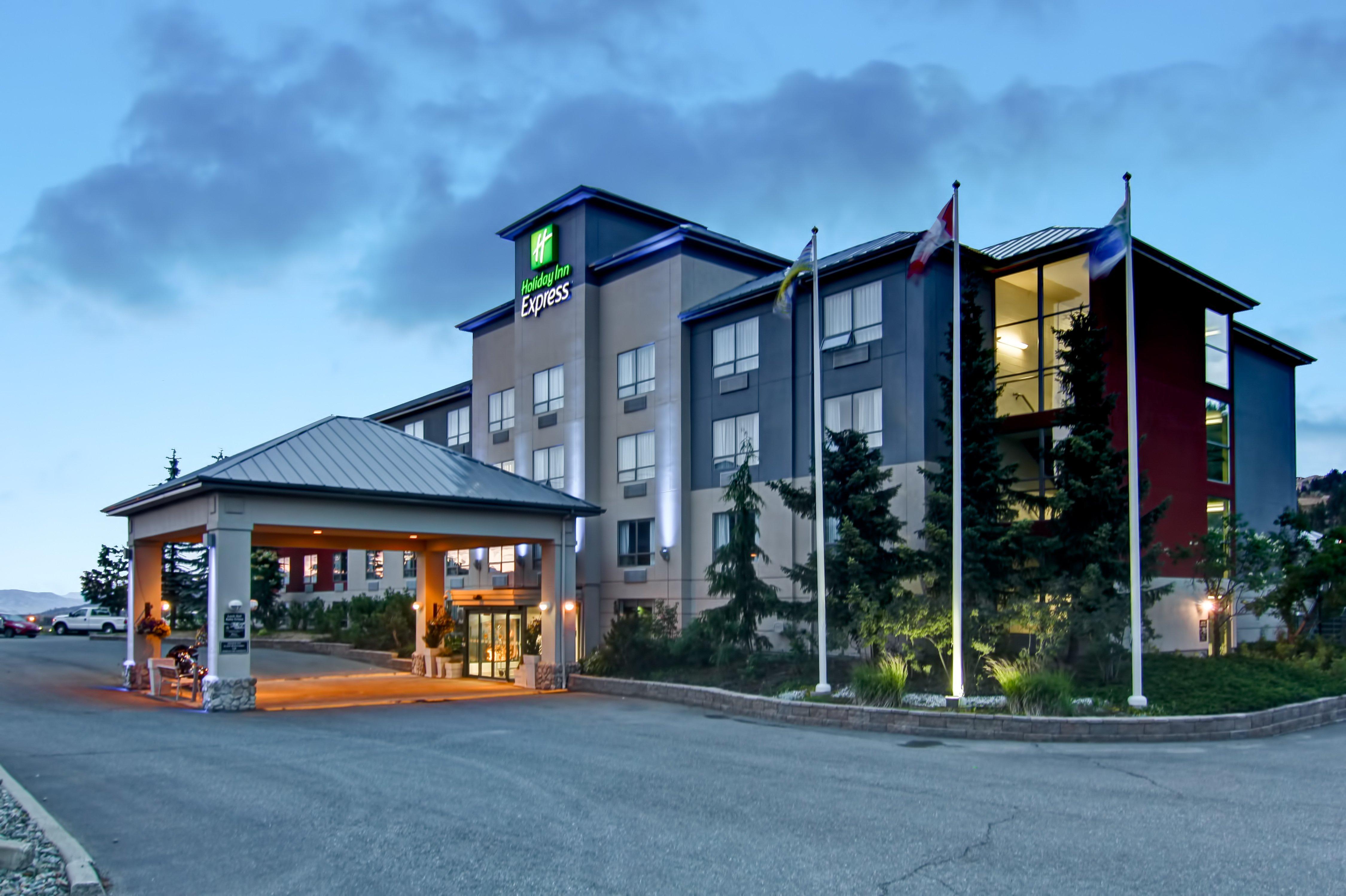 Holiday Inn Express Kamloops By Ihg Exterior photo